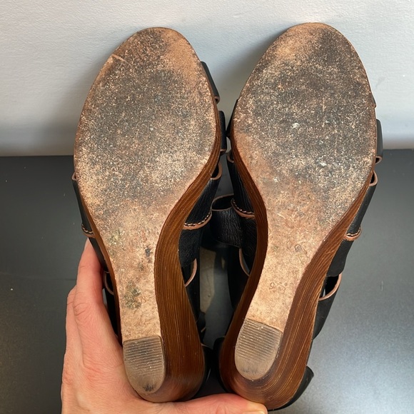 Cole Haan Wedge Heel Sandal Black Leather Open Toe Zipper Gladiator Shoe 9.5 - Picture 9 of 11